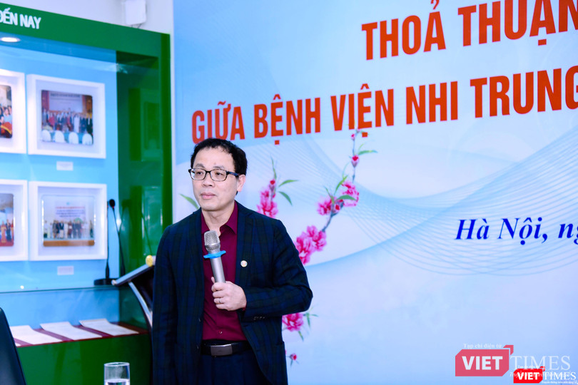 GS.TS Tạ Thành Văn – Hiệu trưởng Trường Đại học Y Hà Nội phát biểu tại lễ ký kết GS.TS Tạ Thành Văn – Hiệu trưởng Trường Đại học Y Hà Nội phát biểu tại lễ ký kết