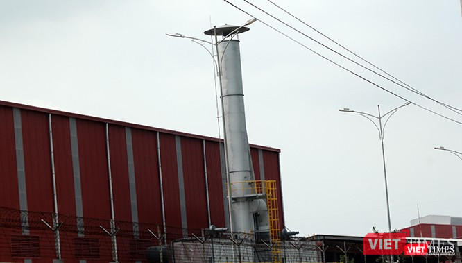 Đây là hình ảnh của một ống khói khác của công ty nhôm Toàn cầu tại Khu công nghiệp Mỹ Xuân B1 - Conac.