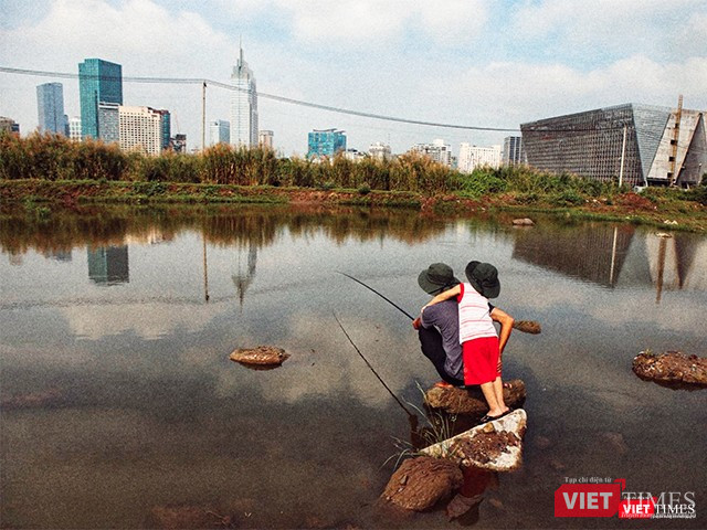 Những người dân Thủ Thiêm vẫn mỏi mòn chờ đợi sau hàng chục năm. Ảnh: Mai Kỳ.