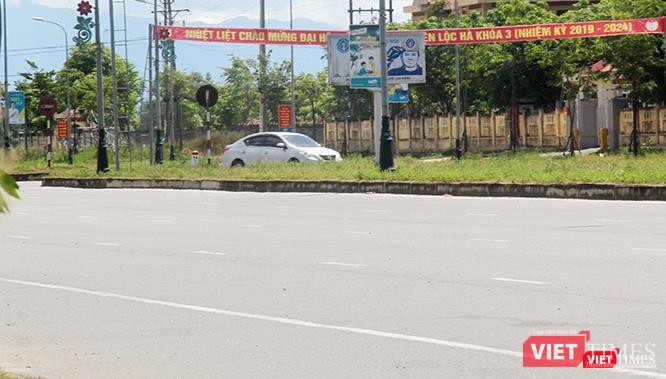 Biển cấm đi ngược chiều không có tác dụng với những chiếc xe này?