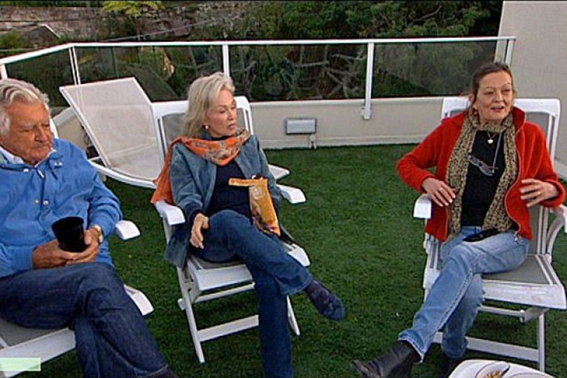 Ông Bob Hawke, bà vợ hai Blanche và con gái Rosslyn (phải). Ông Bob Hawke, bà vợ hai Blanche và con gái Rosslyn (phải).