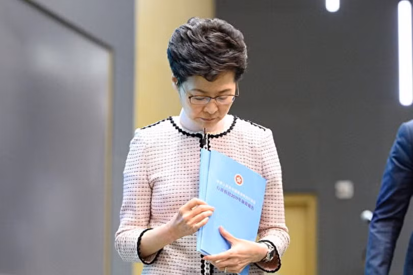 Bà Carrie Lam hiện có mức uy tín thấp nhất trong lịch sử các Trưởng quan Đặc khu Hồng Kông. Bà Carrie Lam hiện có mức uy tín thấp nhất trong lịch sử các Trưởng quan Đặc khu Hồng Kông.