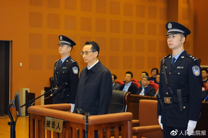 Trần Cương, nguyên Phó Thị trưởng Bắc Kinh bị đưa ra xét xử hôm 7/11/2019 vì tội nhận hối lộ hơn 128 triệu Nhân dân tệ (hơn 448 tỷ VND)