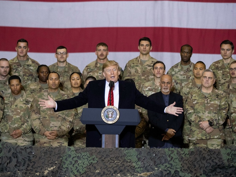 Ông Trump diễn thuyết trước binh sĩ Mỹ tại Afghanistan khi đến đây dịp Lễ Tạ ơn Ông Trump diễn thuyết trước binh sĩ Mỹ tại Afghanistan khi đến đây dịp Lễ Tạ ơn