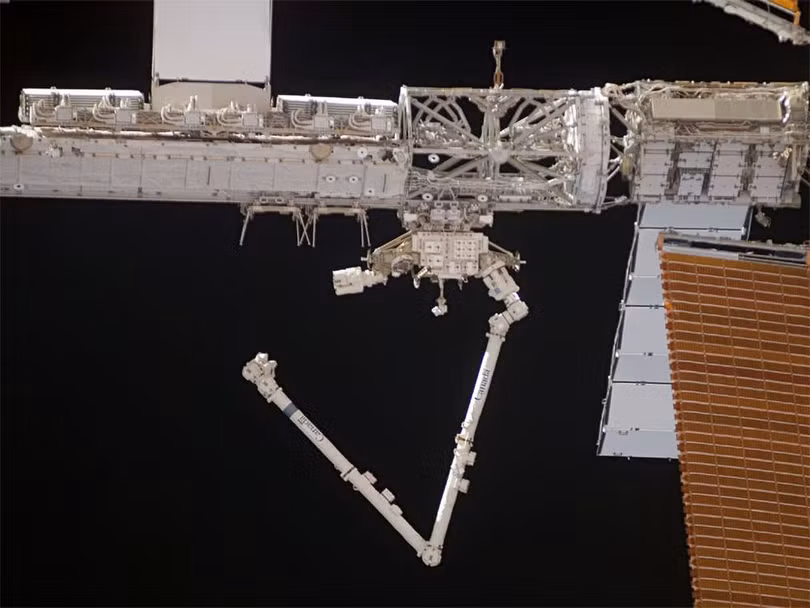 Mỹ đang vận hành “Project Phoenix”, sử dụng cánh tay robot để bắt lấy vệ tinh của nước khác rồi sửa chữa hoặc phá hủy . Mỹ đang vận hành “Project Phoenix”, sử dụng cánh tay robot để bắt lấy vệ tinh của nước khác rồi sửa chữa hoặc phá hủy .