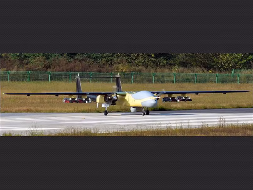 UAV trinh sát - chiến đấu TB001.