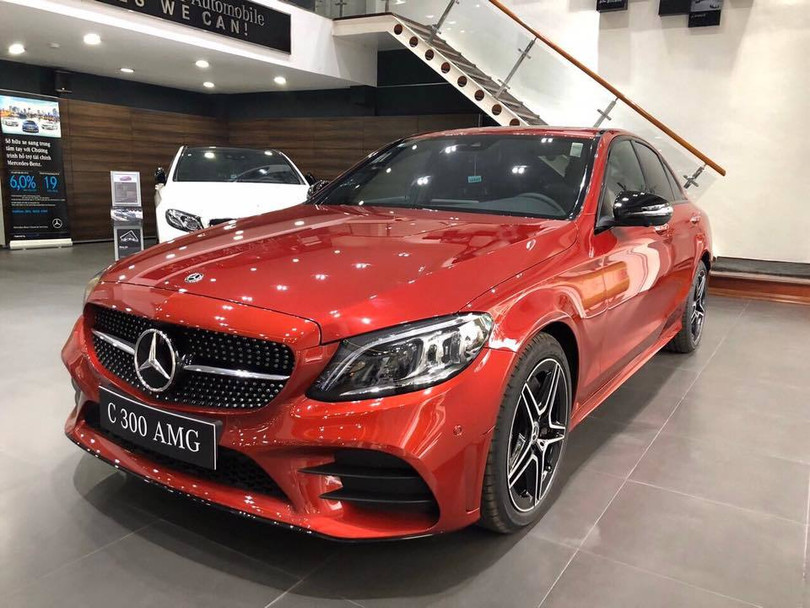 Mercedes-Benz C300 AMG được các đại lý miễn 90-100% trước bạ cho khách hàng mua xe.