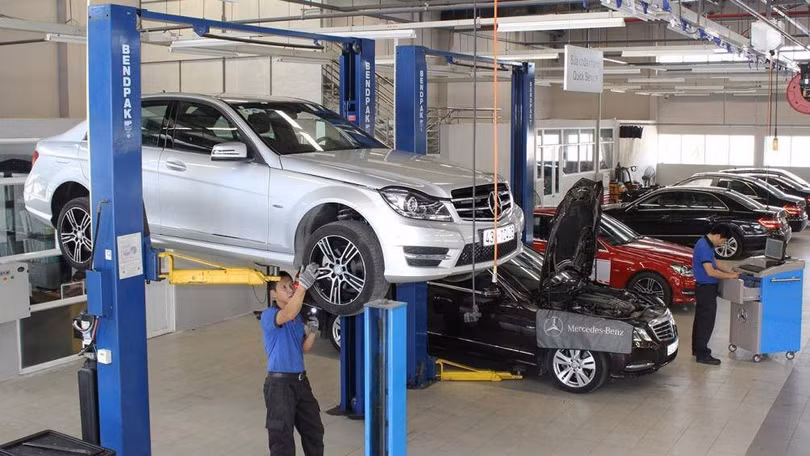 Nếu chưa tự tin về khả năng đánh giá chất lượng xe cũ, hãy nhờ tới những chuyên gia hoặc thợ sửa chữa ô tô khám bệnh cho xế để sớm đưa ra quyết định cuối cùng