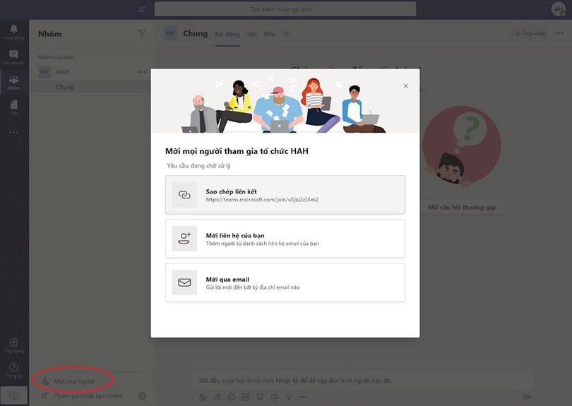 Với ứng dụng Teams, chức năng quan trọng đầu tiên là mời mọi người tham gia nhóm. Khi bấm vào "Mời mọi người" dưới góc trái, chúng ta sẽ có các lựa chọn như lấy link liên kết để đi mời bạn bè, hoặc gửi mời qua email... Với ứng dụng Teams, chức năng quan trọng đầu tiên là mời mọi người tham gia nhóm. Khi bấm vào