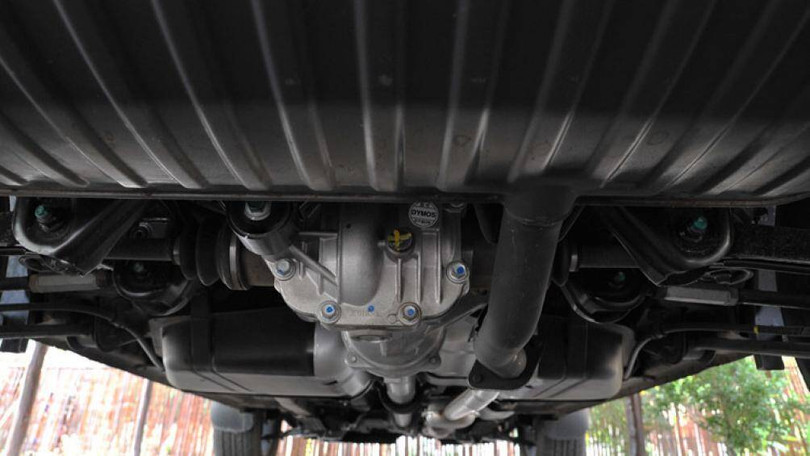 Hệ thống truyền lực bao gồm một cụm các chi tiết nhỏ dùng để truyền chuyển động từ động cơ tới các bánh xe