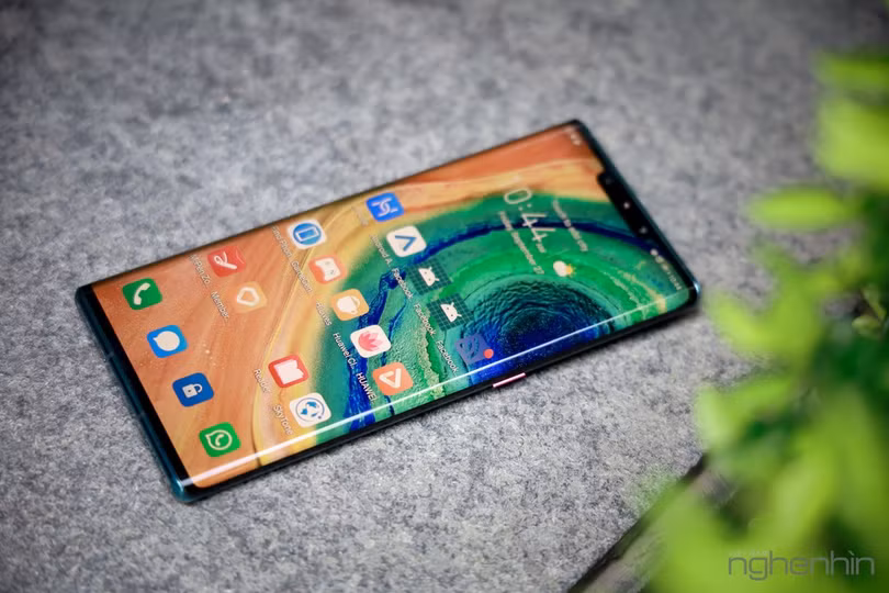 Trên tay Mate 30 Pro vừa về Việt Nam: thiết kế cân đối, nhiều cái mới, giá từ 23 triệu ảnh 3