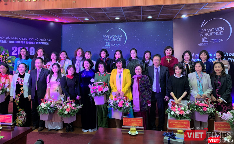 Phó Chủ tịch nước Đặng Thị Ngọc Thịnh vinh danh 32 nhà khoa học nữ xuất sắc đã góp phần thay đổi ngành khoa học Việt Nam trong 10 năm qua Phó Chủ tịch nước Đặng Thị Ngọc Thịnh vinh danh 32 nhà khoa học nữ xuất sắc đã góp phần thay đổi ngành khoa học Việt Nam trong 10 năm qua