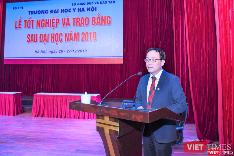GS.TS. Tạ Thành Văn - Hiệu trưởng Trường Đại học Y Hà Nội - phát biểu tại buổi lễ GS.TS. Tạ Thành Văn phát biểu tại buổi lễ