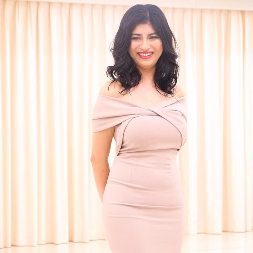 Yuh Sarah Datwani mang 2 dòng máu Nhật Bản và Ấn Độ. Ảnh: MUJ