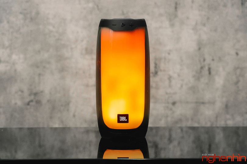 Mở hộp và đánh giá JBL Pulse 4 đầu tiên tại Việt Nam ảnh 15