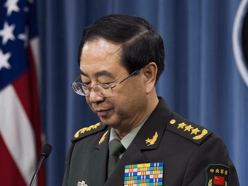 Nguyên Tham mưu trưởng Bộ tham mưu liên hợp Quân ủy Phòng Phong Huy đang đợi ngày ra tòa. Nguyên Tham mưu trưởng Bộ tham mưu liên hợp Quân ủy Phòng Phong Huy đang đợi ngày ra tòa.