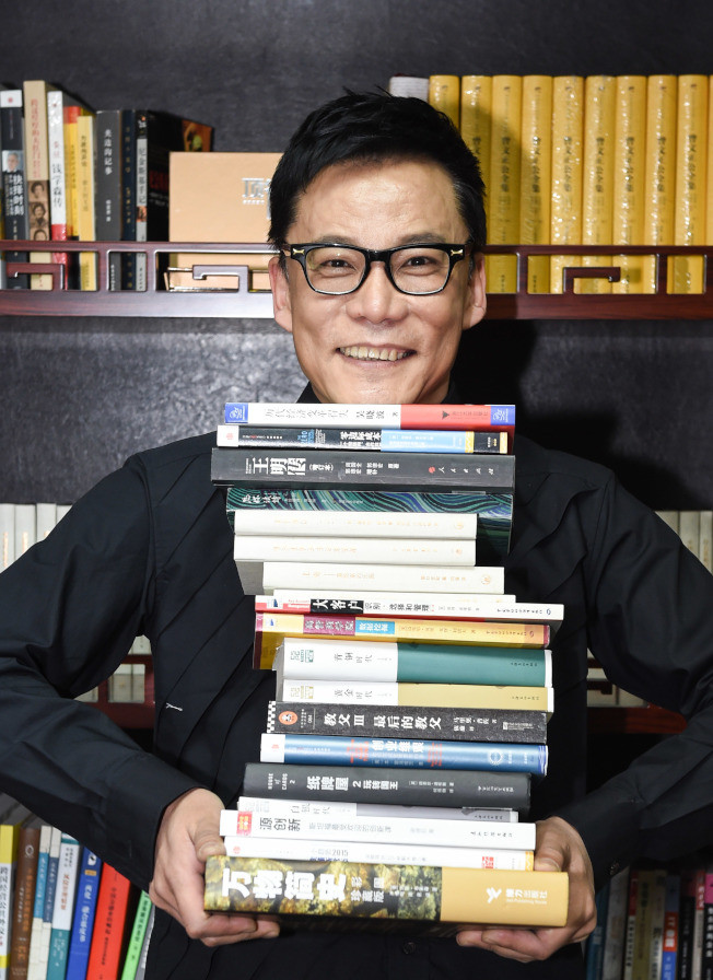 Lý Quốc Khánh, người sáng lập mạng Dangdang.com vạ miệng vì ủng hộ hành vi của Lưu Cường Đông. Lý Quốc Khánh, người sáng lập mạng Dangdang.com vạ miệng vì ủng hộ hành vi của Lưu Cường Đông.