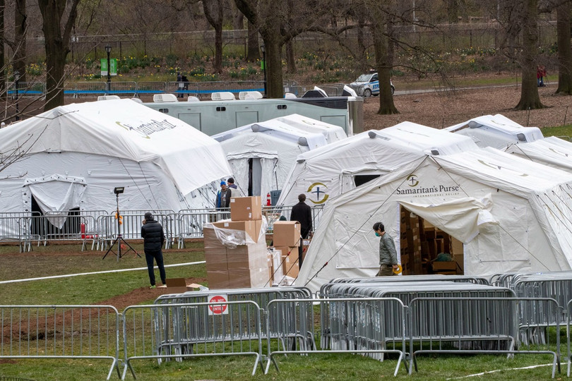 Bệnh viện tạm được xây dựng tại Công viên Trung tâm New York (Ảnh: AP). Bệnh viện tạm được xây dựng tại Công viên Trung tâm New York (Ảnh: AP).