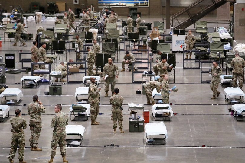 Bệnh viện dã chiến 250 giường đang được xây dựng ở Trung tâm tổ chức sự kiện Century Link ở Seattle (Ảnh: AP). Bệnh viện dã chiến 250 giường đang được xây dựng ở Trung tâm tổ chức sự kiện Century Link ở Seattle (Ảnh: AP).