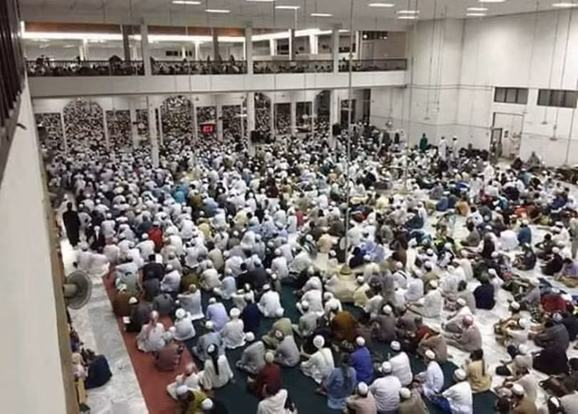 Do hậu quả của Lễ cầu nguyện tập thể cuối tháng 2, dịch bệnh COVID-19 ở Malaysia đang ngày càng lây lan nghiêm trọng (Ảnh: Getty). Do hậu quả của Lễ cầu nguyện tập thể cuối tháng 2, dịch bệnh COVID-19 ở Malaysia đang ngày càng lây lan nghiêm trọng (Ảnh: Getty).