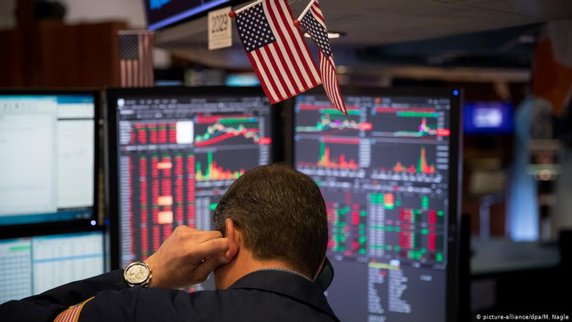 Bộ trưởng Tài chính Steven Mnuchin bị cho là phản đối đóng cửa vì sợ khủng hoảng thị trường (Ảnh: DPA). Bộ trưởng Tài chính Steven Mnuchin bị cho là phản đối đóng cửa vì sợ khủng hoảng thị trường (Ảnh: DPA).