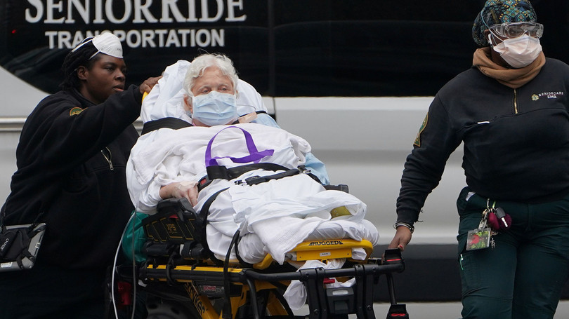 Dịch bệnh COVID-19 đã làm hơn 360.000 người Mỹ bị nhiễm và hơn 10.900 người đã chết (Ảnh: AP). Dịch bệnh COVID-19 đã làm hơn 360.000 người Mỹ bị nhiễm và hơn 10.900 người đã chết (Ảnh: AP).