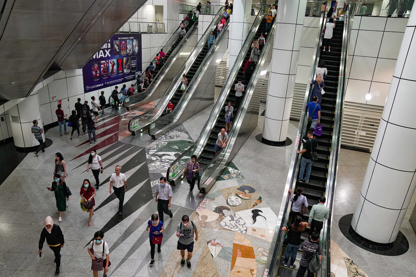 Thời kỳ đầu, Singapore đã không cách ly tập trung những người bị bệnh từ nước ngoài nhập cảnh (Ảnh: New York Times)