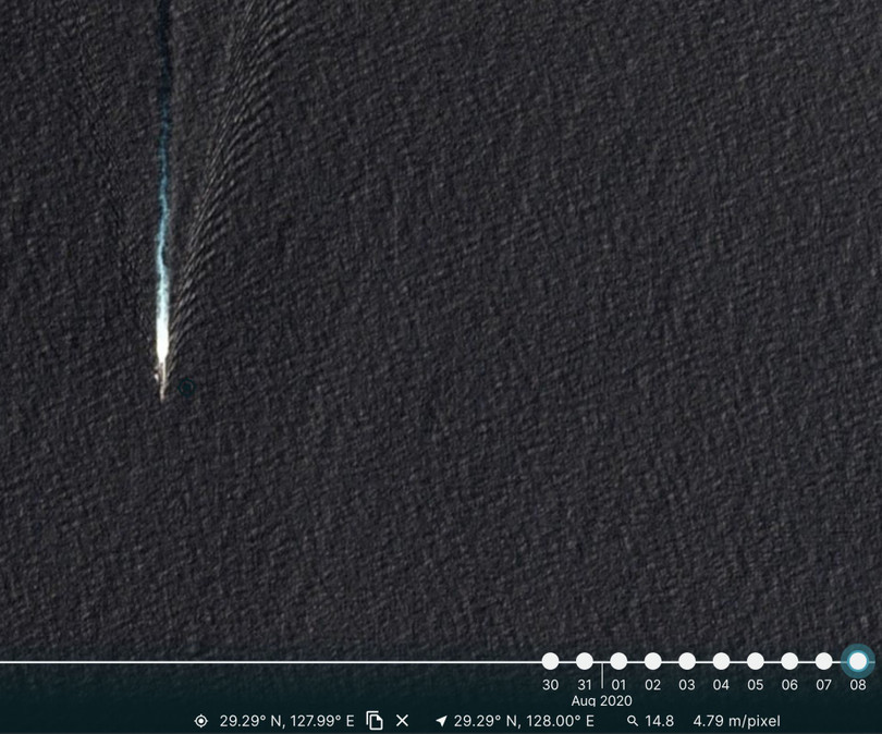 Ảnh vệ tinh chụp tàu USS Ronald Reagan ngày 8/8 (Ảnh: SCS Probing Initiative).