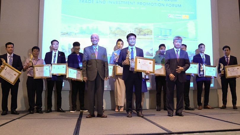 Nhận giải thưởng lớn “Top 10 thương hiệu được tin dùng nhất châu Á 2019 (ảnh: Bệnh viện cung cấp)