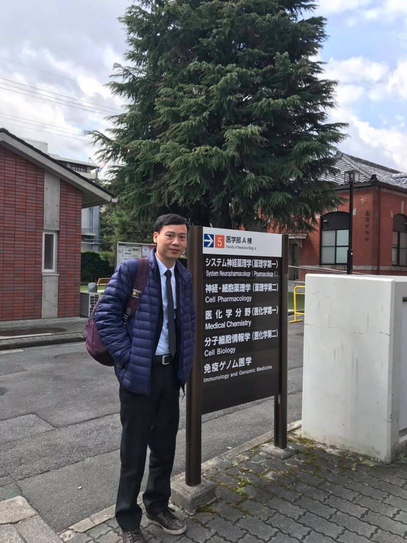 PGS. TS. Trần Huy Thịnh trong chuyến công tác tại Nhật Bản PGS. TS. Trần Huy Thịnh trong chuyến công tác tại Nhật Bản