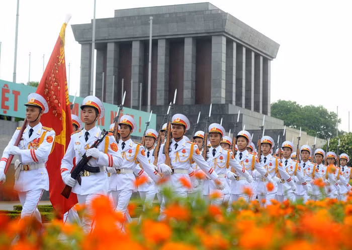 Lễ thượng cờ tại Lăng Bác