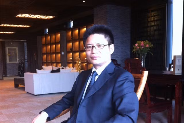 Chuyên gia tài chính Hạ Giang Binh: "Nếu trong 2 tháng tới không giải quyết được vấn đề va chạm mậu dịch với Mỹ, kinh tế Trung Quốc sẽ rơi vào mô thức tan vỡ"