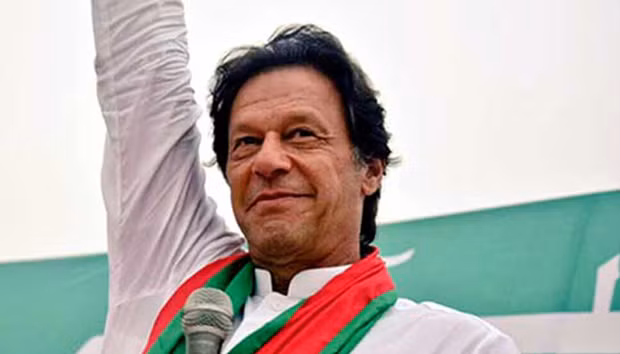 Tân Thủ tướng Imran Khan sau khi lên cầm quyền tháng 7/2018 vừa qua đã có những thay đổi mạnh mẽ về chính sách đối nội lẫn đối ngoại Tân Thủ tướng Imran Khan sau khi lên cầm quyền tháng 7/2018 vừa qua đã có những thay đổi mạnh mẽ về chính sách đối nội lẫn đối ngoại
