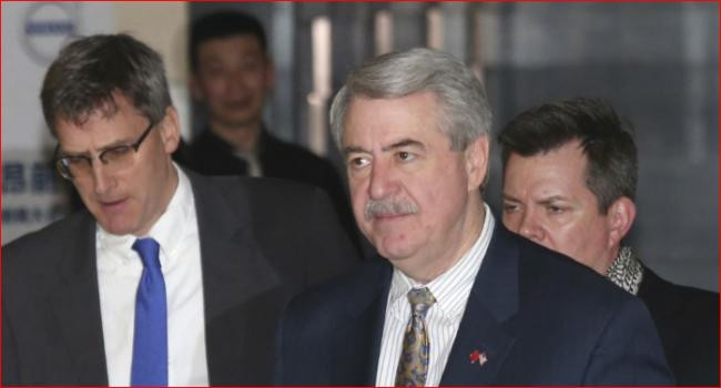 Đoàn đàm phán Mỹ rời phòng họp khi kết thúc đàm phán về nước mà không thông báo kết quả cụ thể.