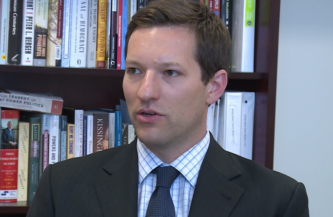 Tiến sĩ Ely Ratner: “Trung Quốc có thể sẽ giải quyết một số điều lo ngại của Mỹ, nhưng rất không có khả năng từ bỏ cạnh tranh về công nghệ... Sự tài trợ ngành công nghệ do chính phủ Trung Quốc chủ đạo sẽ tiếp tục trở thành nguồn gốc của mọi va chạm mậu dịch hai bên”.