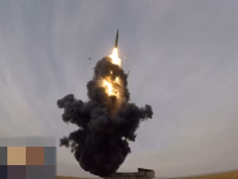 Hình ảnh phóng thử tên lửa DF-26 lần đầu tiên được Trung Quốc công bố sau khi ông John Richardson dọa đưa tàu sân bay vào eo biển Đài Loan.