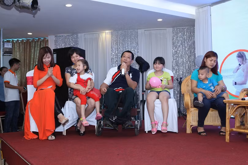 Anh Đỗ Đại Dương bị liệt hai chi kể lại niềm hạnh phúc có con khi tưởng chừng đã tuyệt vọng