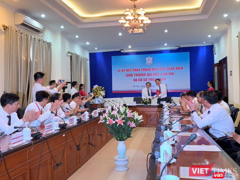 Gần 30 cơ sở thực hành của Đại học Y Hà Nội đã ký kết hợp tác toàn diện với Trường, cam kết không thu phí thực hành của sinh viên Gần 30 cơ sở thực hành của Đại học Y Hà Nội đã ký kết hợp tác toàn diện với Trường, cam kết không thu phí thực hành của sinh viên