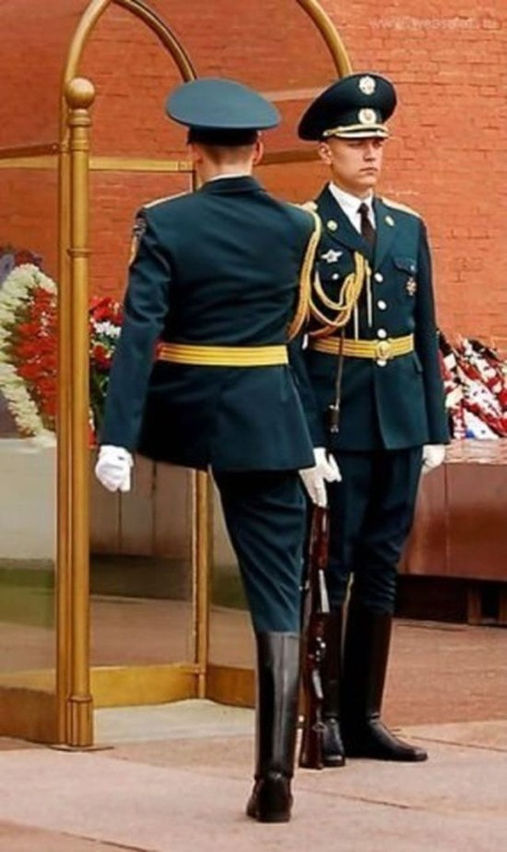 Chùm ảnh hài hước đánh lừa thị giác một cách ngoạn mục ảnh 9 Chùm ảnh hài hước đánh lừa thị giác một cách ngoạn mục ảnh 9