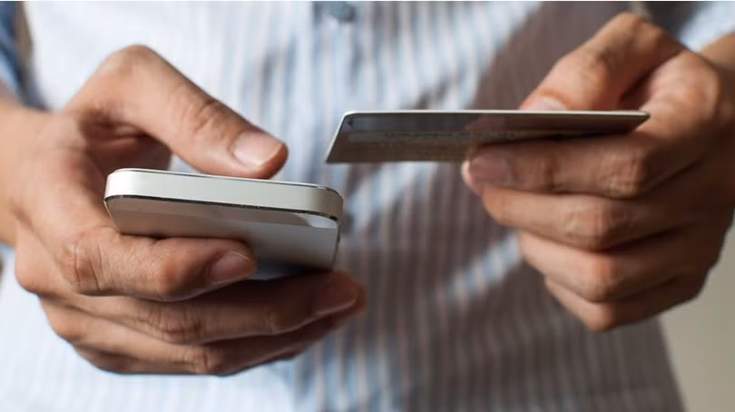 Đối phó mã độc và tội phạm mạng, tránh bị mất tiền khi dùng smartphone