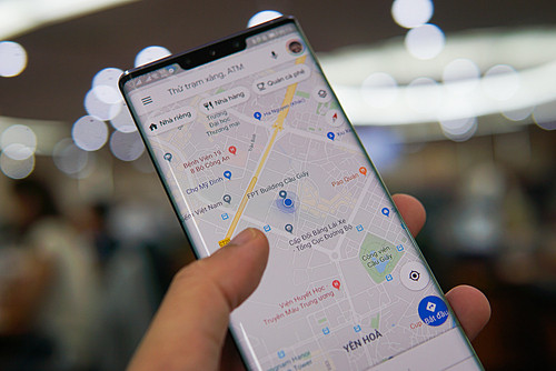 Sự tiện lợi của các ứng dụng bản đồ cũng đi kèm với sự tiêu hao năng lượng. Ảnh:Lưu Quý Sự tiện lợi của các ứng dụng bản đồ cũng đi kèm với sự tiêu hao năng lượng. Ảnh: Lưu Quý
