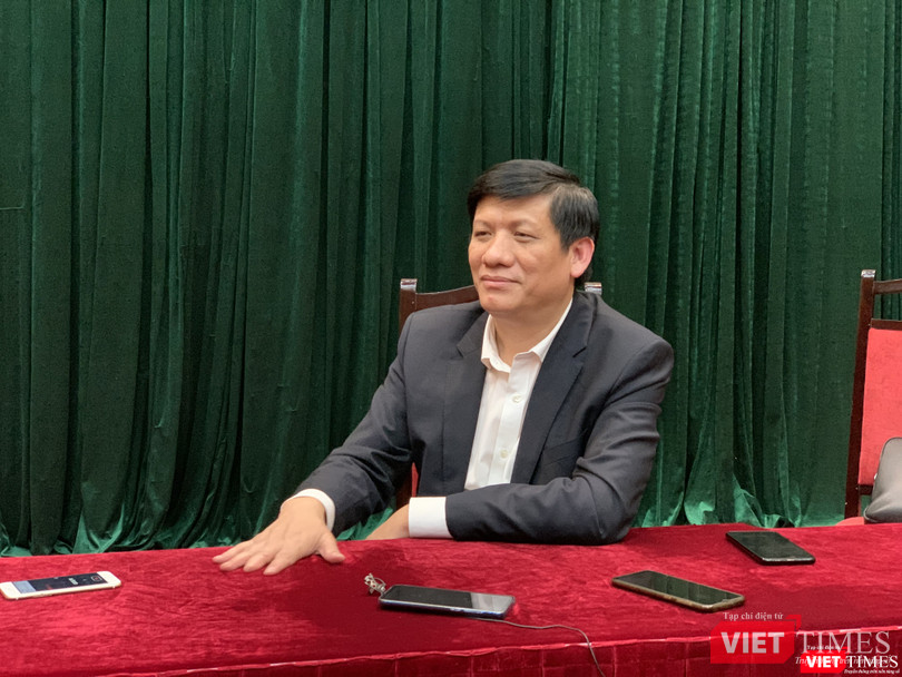 Thứ trưởng Bộ Y tế Nguyễn Thanh Long cho biết đỉnh dịch sắp tới là ở Trung Quốc chứ không phải ở Việt Nam