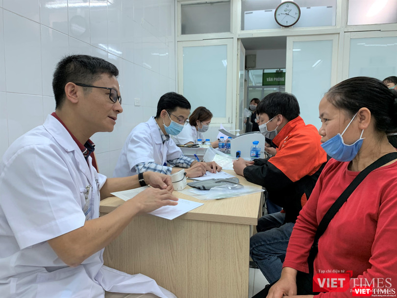 TS. Nguyễn Thế Cường – Trưởng Khoa Thận lọc máu, Bệnh viện Hữu nghị Việt Đức - tư vấn cho người dân phát hiện và điều trị bệnh thận TS. Nguyễn Thế Cường – Trưởng Khoa Thận lọc máu, Bệnh viện Hữu nghị Việt Đức - tư vấn cho người dân phát hiện và điều trị bệnh thận