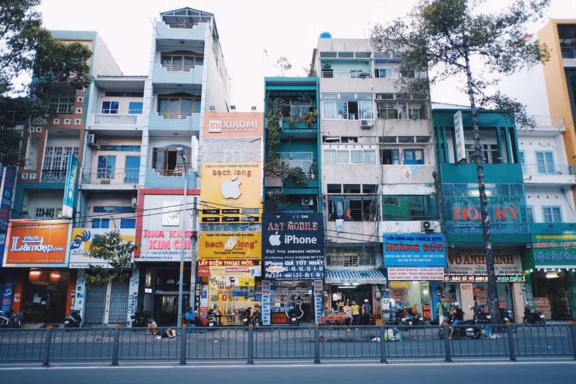 Thiên đường của smartphone xách tay tại TP.HCM. Thiên đường của smartphone xách tay tại TP.HCM.