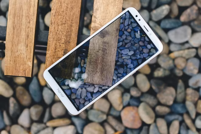 Honor có thể không còn thuộc về Huawei nữa. Ảnh: Lê Trọng.