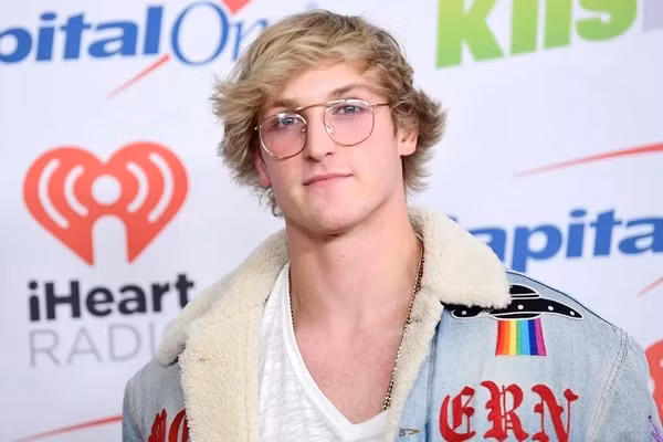 Trai hư Logan Paul làm đủ trò độc hại vẫn được YouTube bao bọc. 