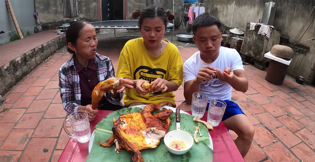 Các con của bà Tân đều sở hữu kênh YouTube riêng.