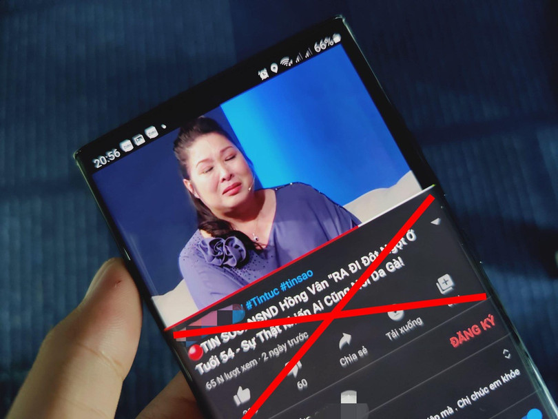 Các kênh YouTube thường đặt tiêu đề gây sốc để thu hút lượt xem. Ảnh: Xuân Tiến.