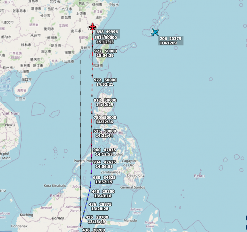 Sơ đồ hai đường bay của vật thể bay Mỹ hôm 15/7 gây xôn xao dư luận (Ảnh: Radar Tokyo).