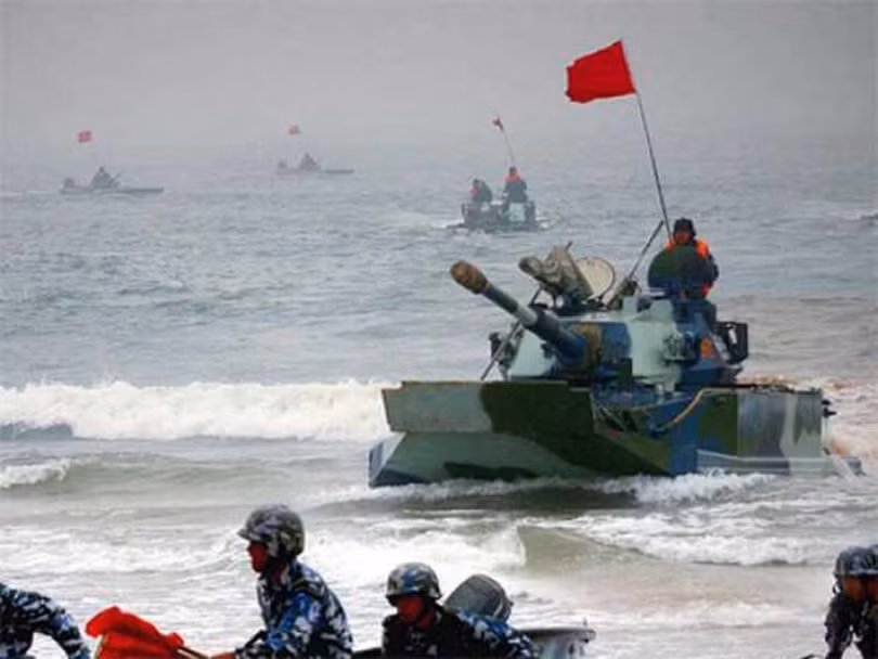 Diễn tập đổ bộ đánh chiếm Đài Loan (Ảnh: Xilu).